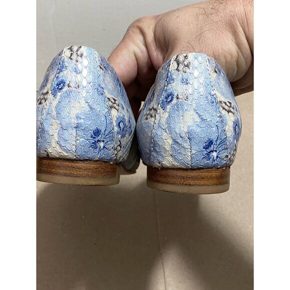 Donald J pliner Adore Gray Python Studded Flats size 8 M Great condition!! - Picture 5 of 10